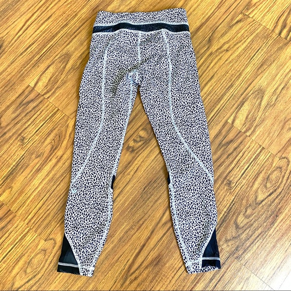 Lululemon Inspire Tight ll - Picture 4 of 6
